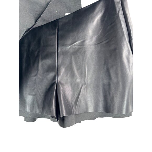 Hunter Brown faux leather pleated Y2K‎ mini skort ruffle black sz L - Picture 4 of 9
